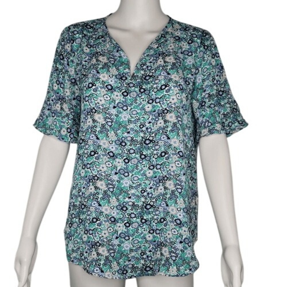 Roz & Ali Blue & Green Floral V-Neck Blouse